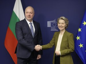 Петима са изчезнали след взрив в завод за метал във Вътрешна Монголия