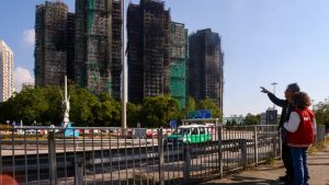 „Нека се върнем“: някои оцелели от пожар в Тай По подават петиция до правителството за възстановяване на място