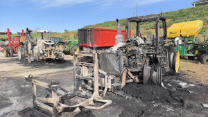 Ямболската прокуратура разследва умишлен пожар, при който изгоря земеделска техника за 4 млн. лв.