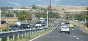 24rodopi.com: Пиян дядо подкара трактор! Младеж показа „модното“ – надрусан в „Мерцедес“