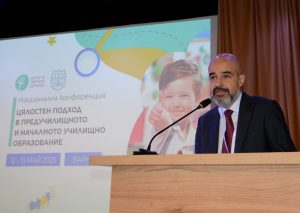 Павел Попов: Началното образование трябва да развива критичното мислене и гражданската активност у децата