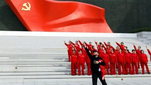 Защо комунистическата партия предупреждава кадрите за тяхното представяне?