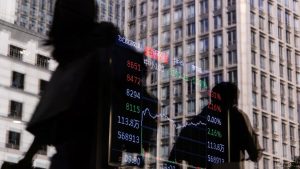 Кои китайски акции могат да помогнат на инвеститорите да издържат на шоковете от войната в Близкия изток?