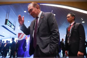 Присади и задръствания: в Малайзия на Ануар реформистките пукнатини се разширяват