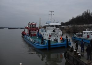 Започват изпитания