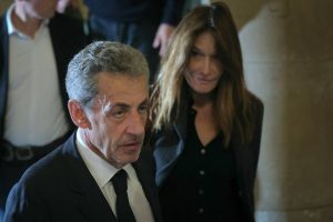 Френската прокуратура поиска 7-годишна присъда за бившия президент Саркози