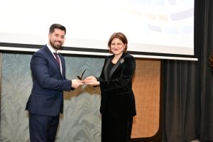 FOR THE 12TH CONSECUTIVE YEAR, ICAP CRIF HONORED LEADING BULGARIAN COMPANIES AT THE TRUE LEADERS CEREMONY, MRS. NENOVA PRESENTED THREE OF THE PRESTIGIOUS AWARDS – IBA